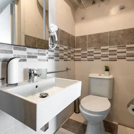Apartman Promenade Ii - 1min To Seafront